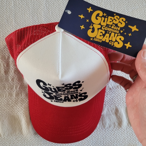 Exclusive Guess Jeans Hat - Picture 2 of 6